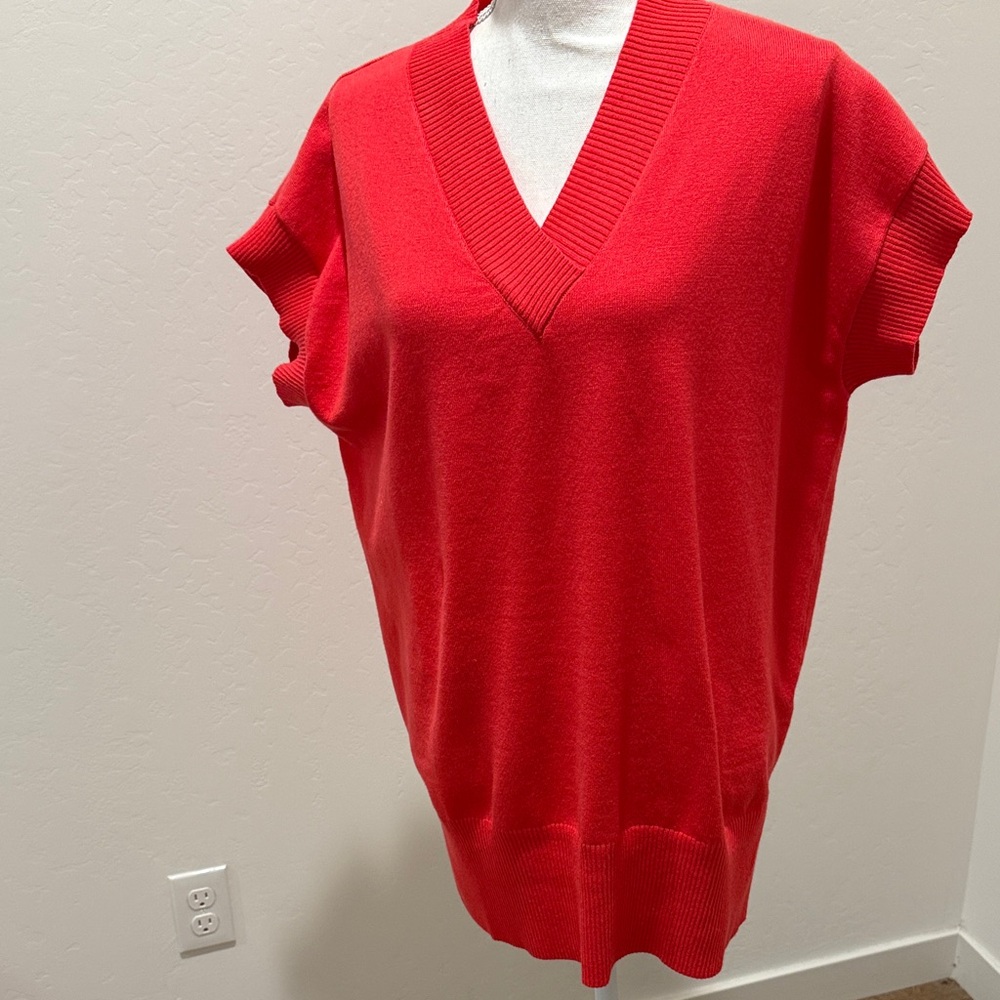 Vibrant Pink/Coral V-Neck Top Size M
